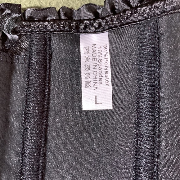 NWT elegant bustier w/ matching thong. Approx. 14 in. Expands approx. 4 inches - Picture 5 of 11